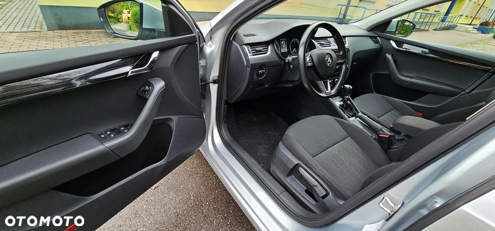 Skoda Octavia 2.0 TDI Style DSG - 20