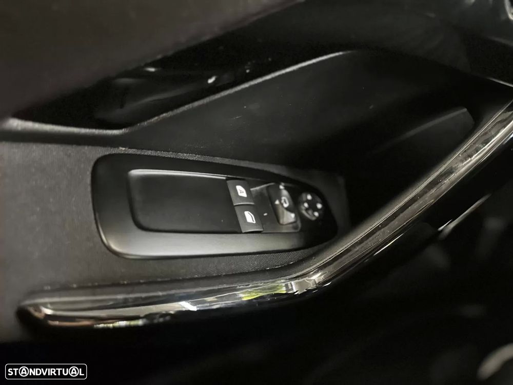 Peugeot 208 1.2 PureTech Style - 26