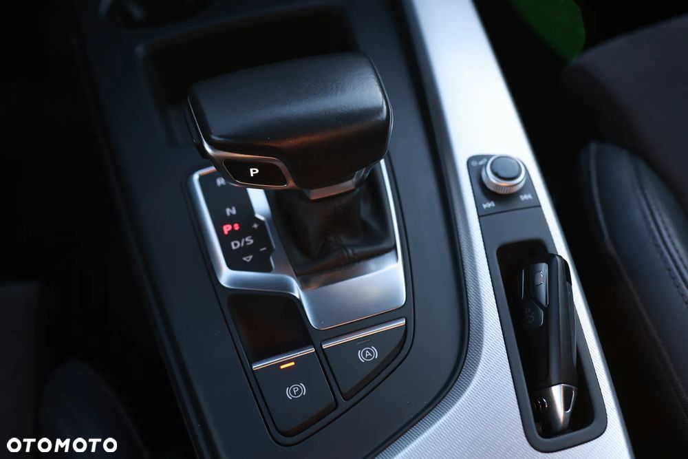 Audi A4 Allroad - 12