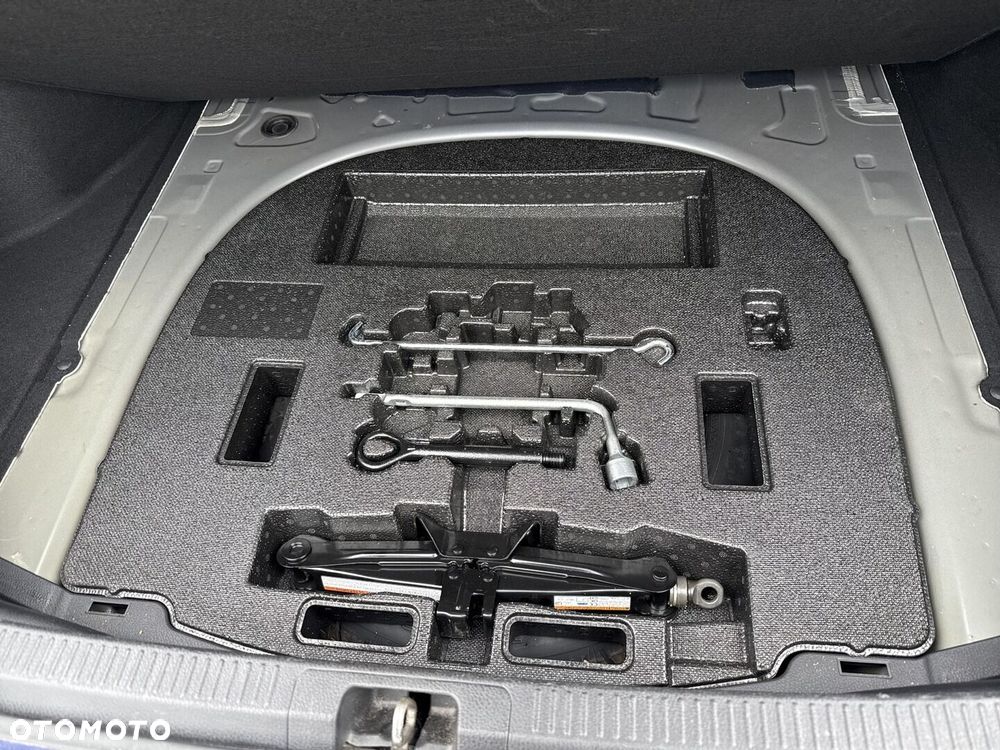 Toyota Camry 2.5 Hybrid Prestige CVT - 26