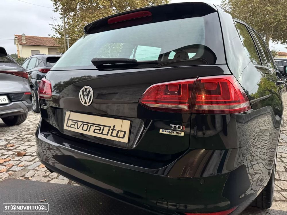 VW Golf Variant 1.6 TDi Highline DSG - 25