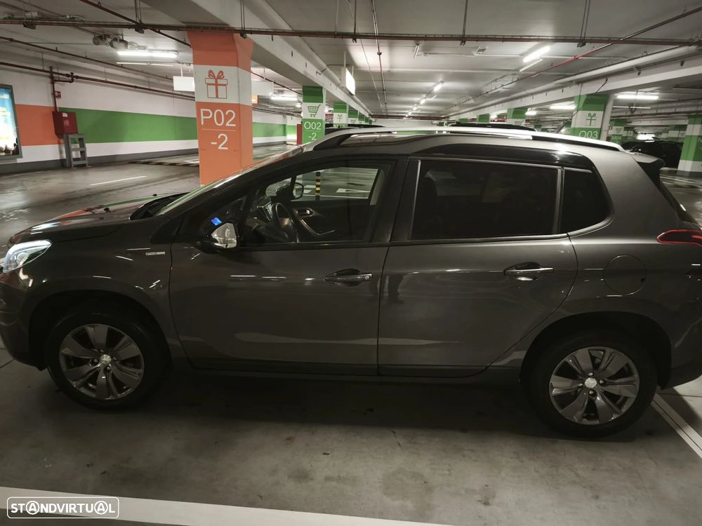 Peugeot 2008 1.2 PureTech Style - 3