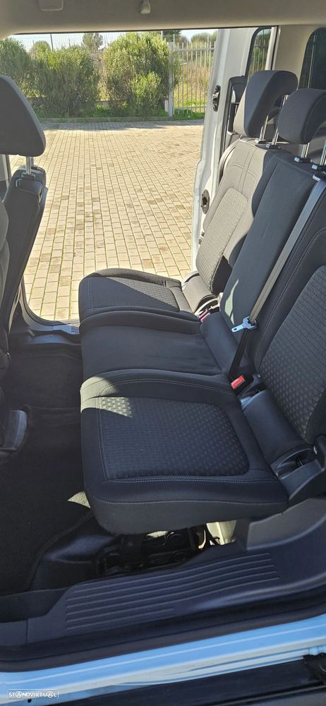 Ford Transit Connect - 18