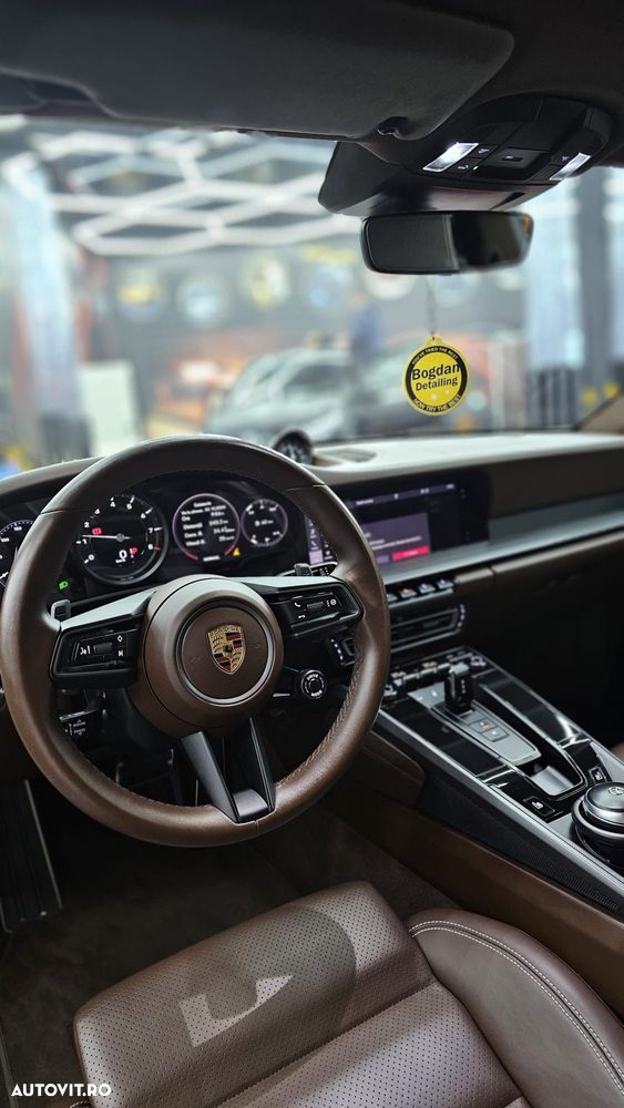 Porsche 911 4S - 10