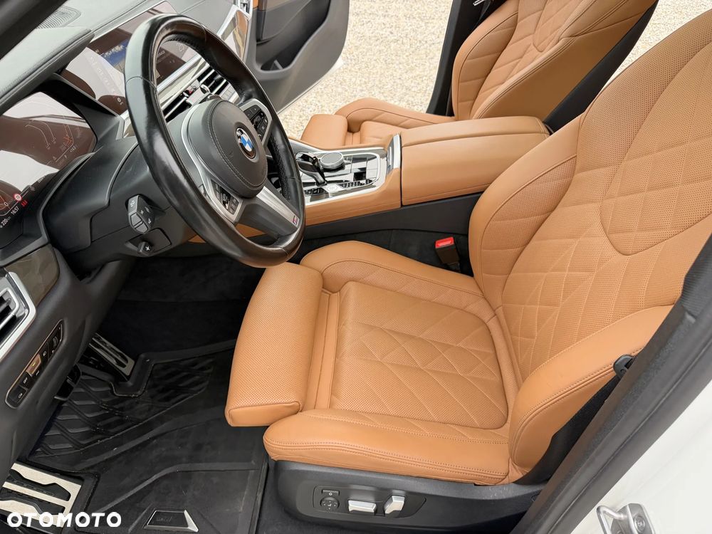 BMW X6 xDrive40i - 8