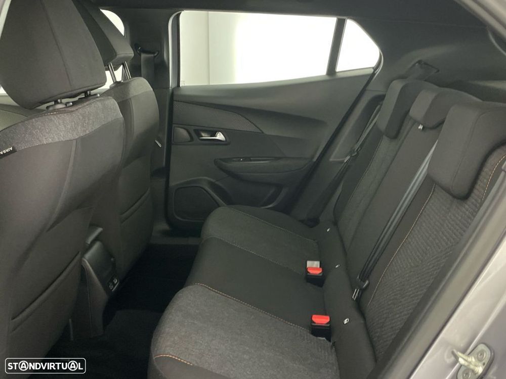 Peugeot e-2008 54 kWh SE Style - 12