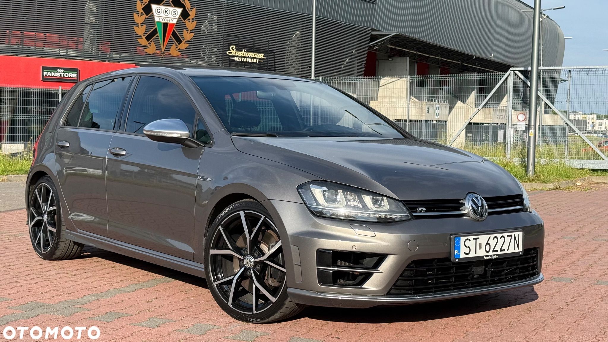 Volkswagen Golf VII 2.0 TSI BMT 4Mot R DSG - 1