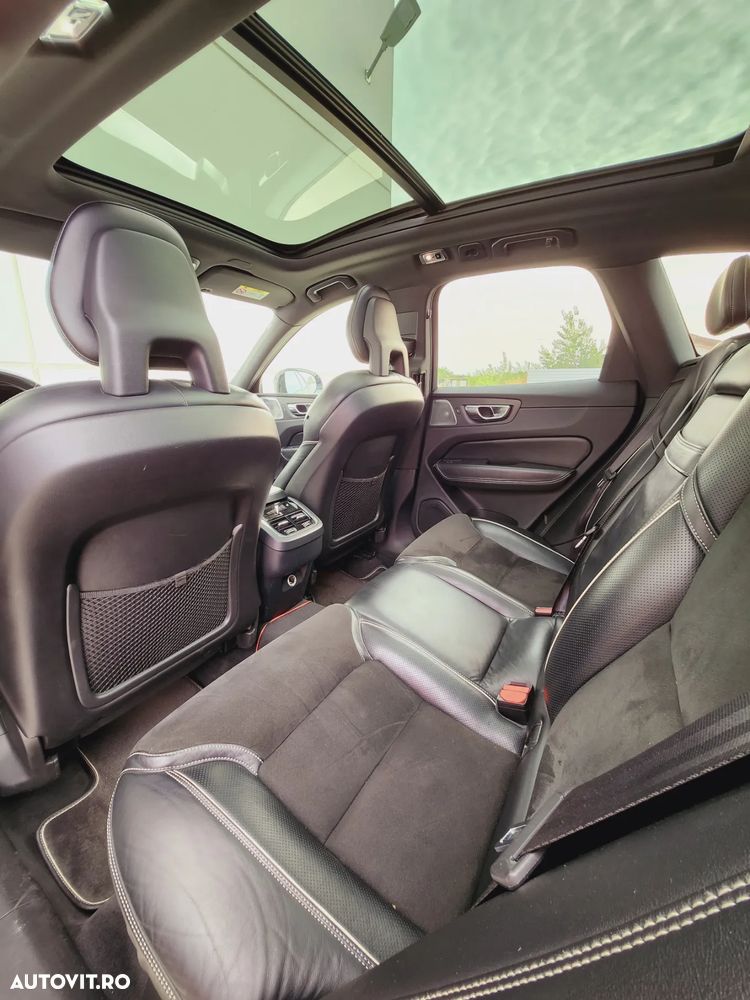 Volvo XC 60 D5 AWD R-Design - 6