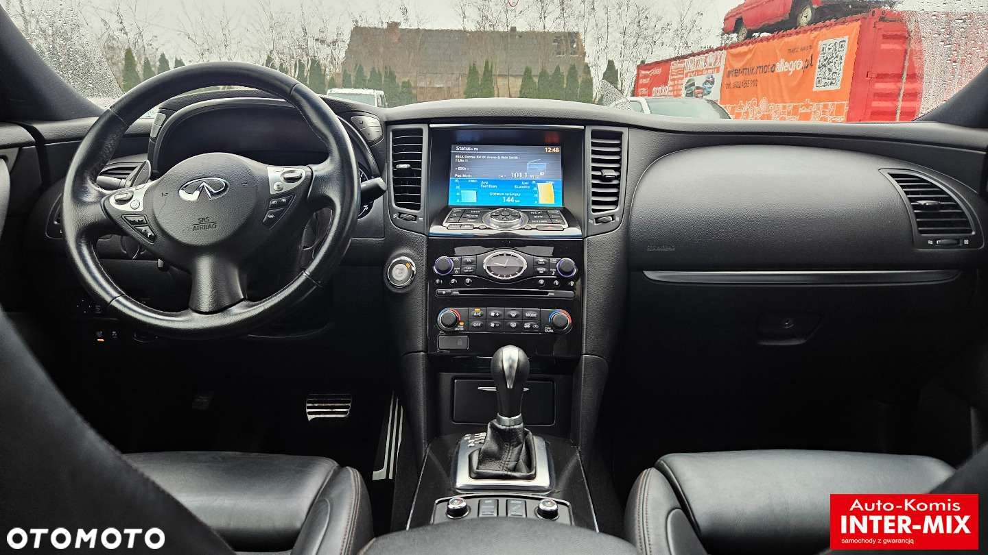 Infiniti QX70 - 30