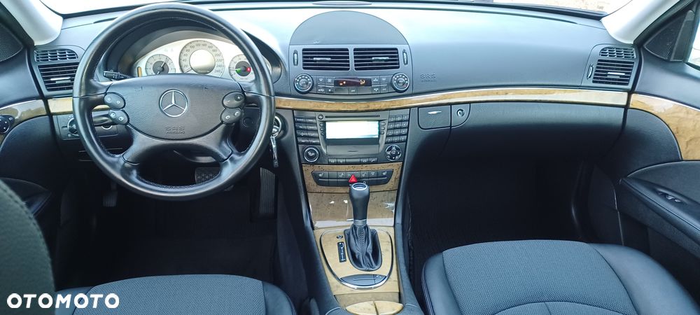 Mercedes-Benz Klasa E - 16