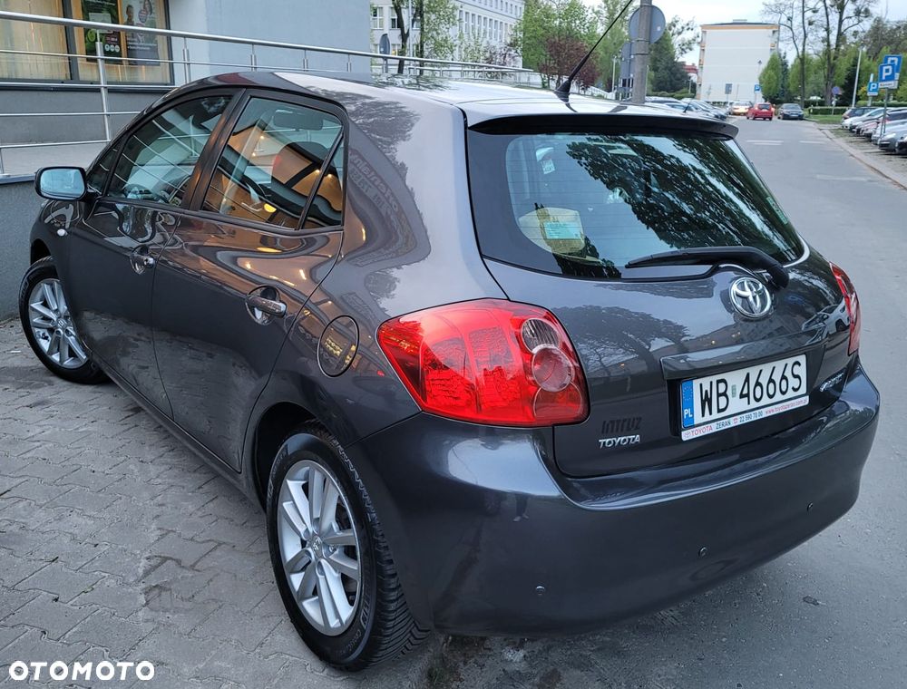 Toyota Auris - 4
