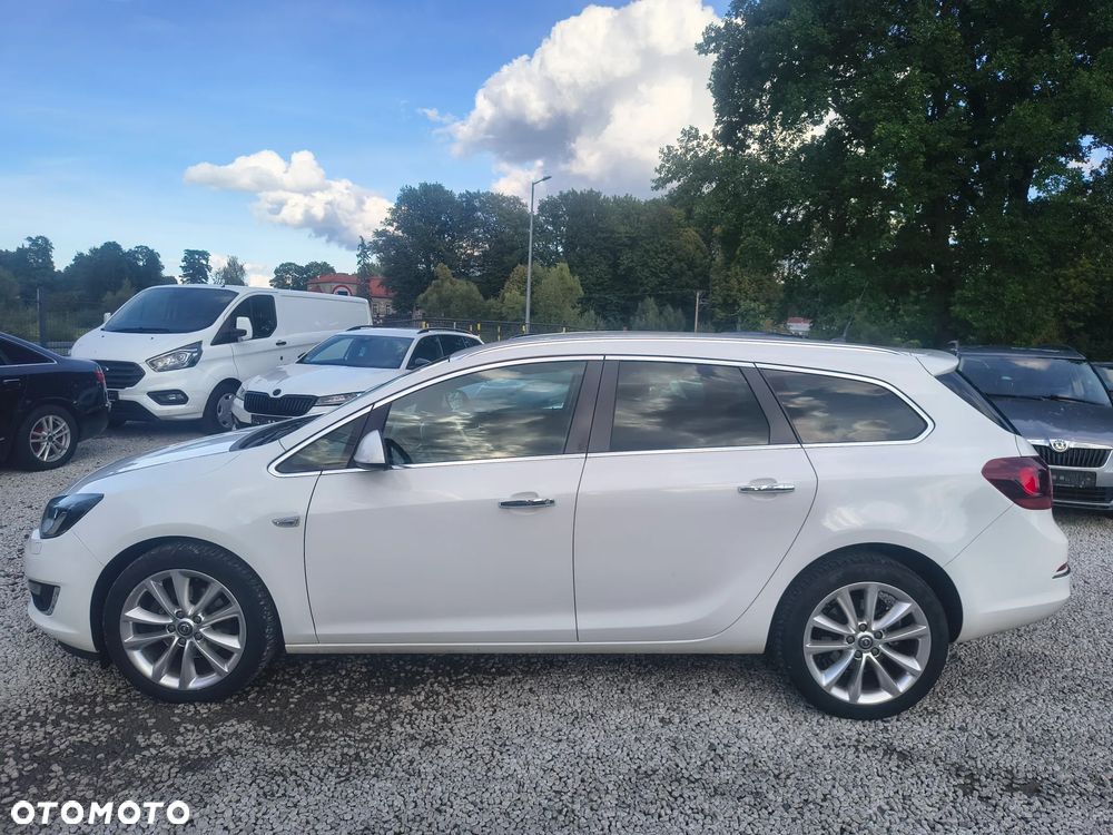 Opel Astra 2.0 CDTI DPF White Edition - 10