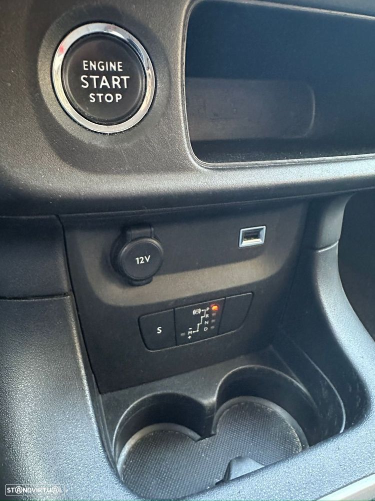 Citroën C3 1.2 PureTech Shine EAT6 - 12