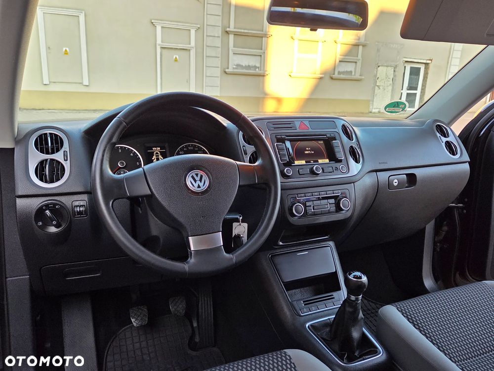 Volkswagen Tiguan 2.0 TDI DPF BlueMotion Technology Sport & Style - 29
