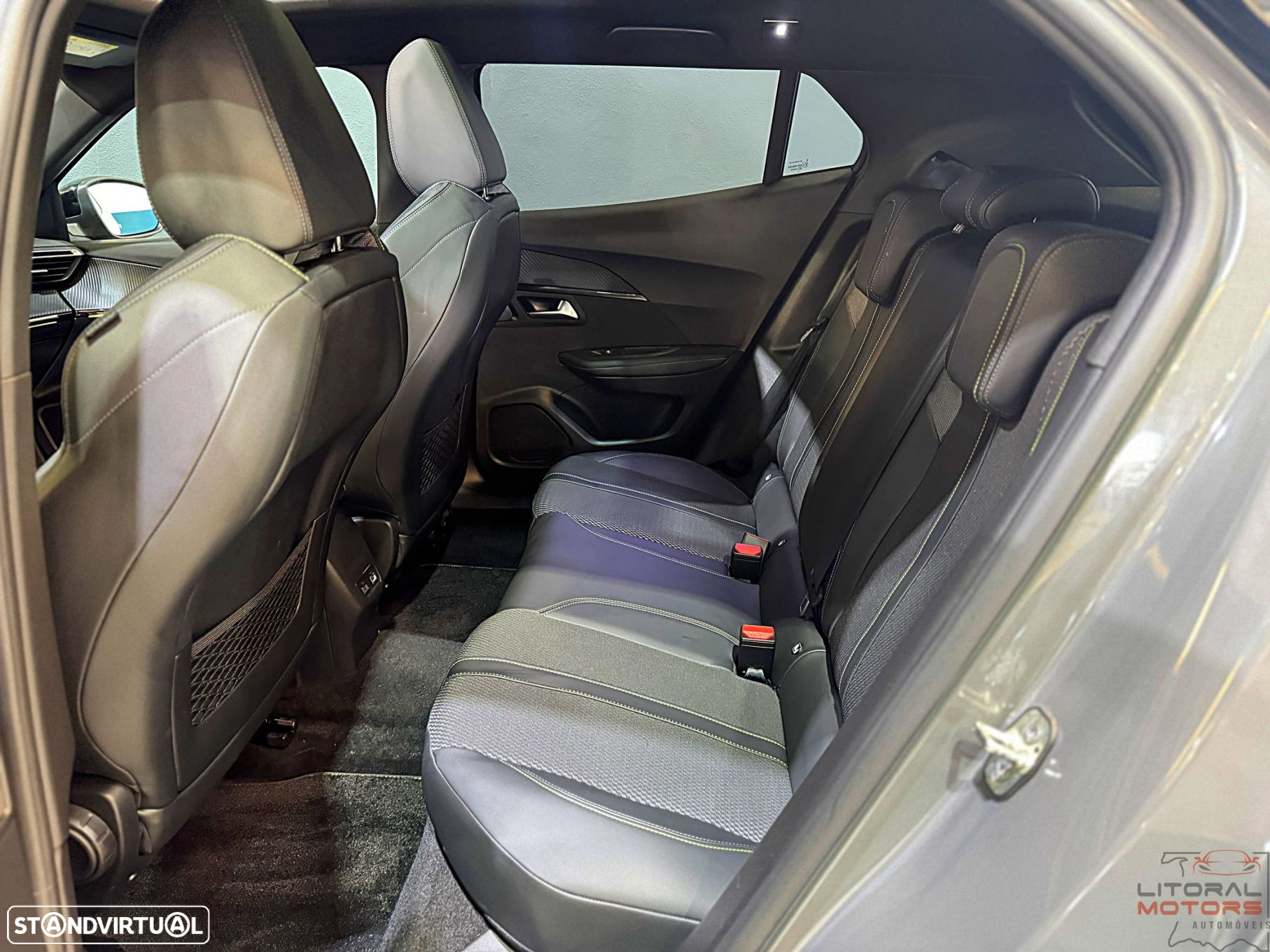 Peugeot 2008 1.2 PureTech GT EAT8 - 16