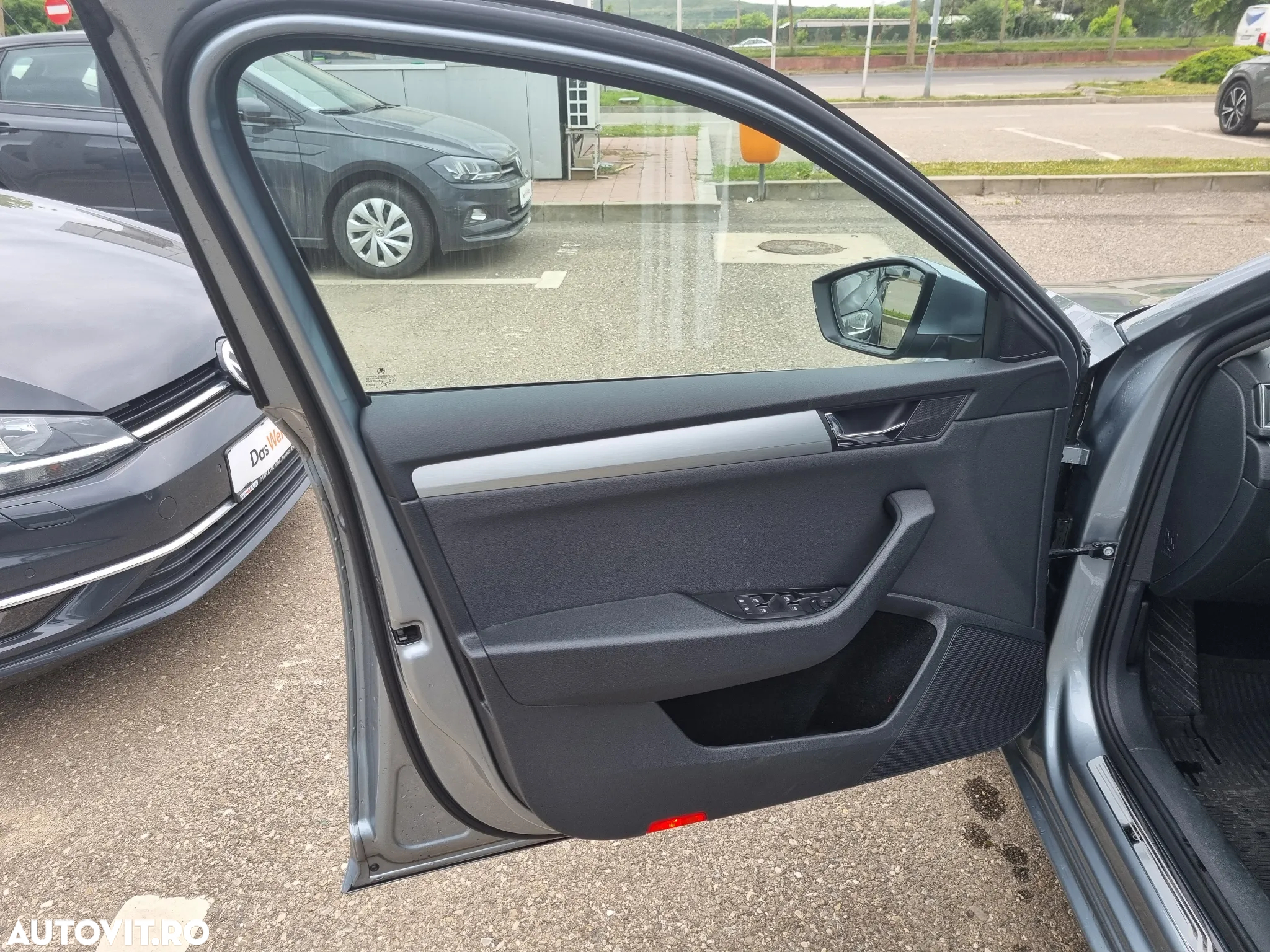 Skoda Superb 2.0 TDI DSG Ambition - 9