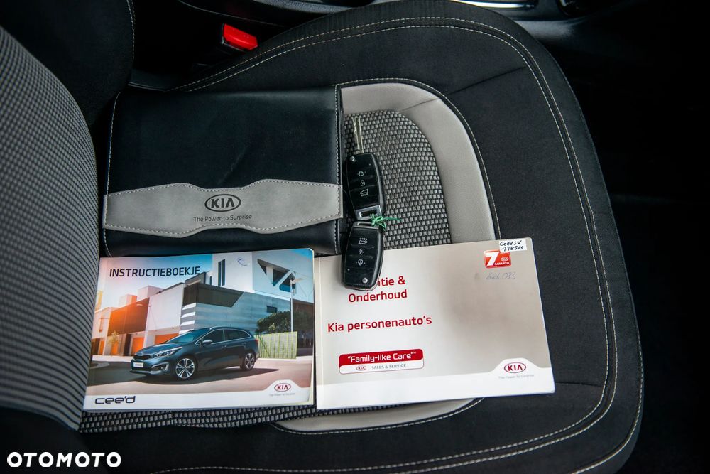 Kia Ceed 1.6 GDI ISG Vision - 40