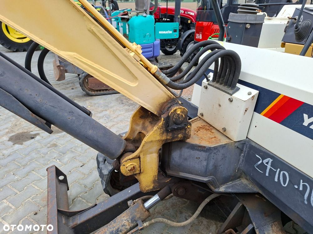 Yanmar B-22 - 18