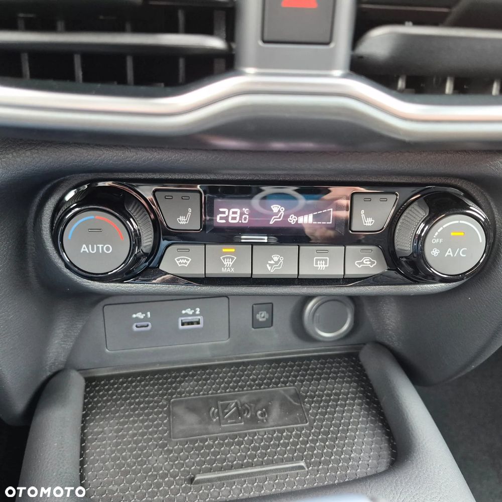 Nissan Juke 1.0 DIG-T N-Connecta DCT - 33