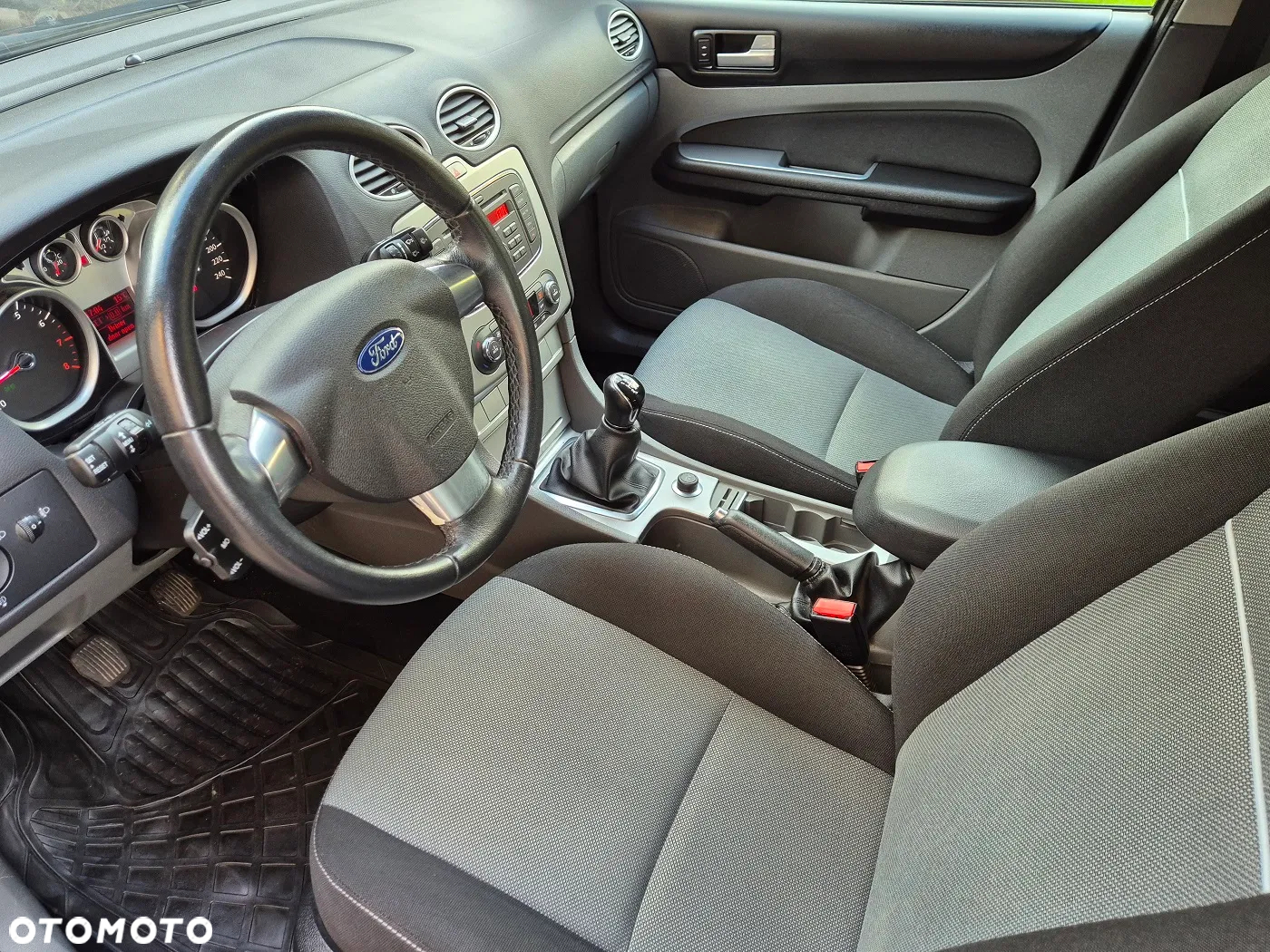 Ford Focus - 13