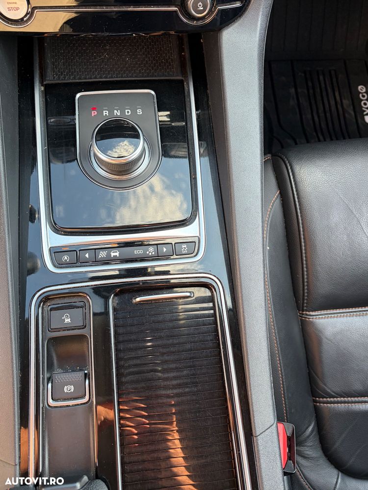 Jaguar F-Pace 20d Aut. Prestige - 10