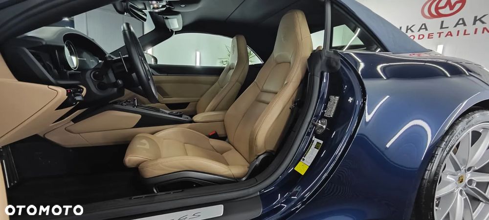 Porsche 911 Carrera Cabriolet PDK - 14