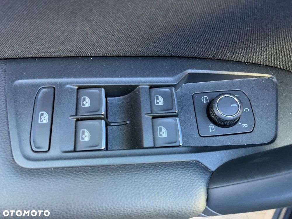 Volkswagen Tiguan - 10