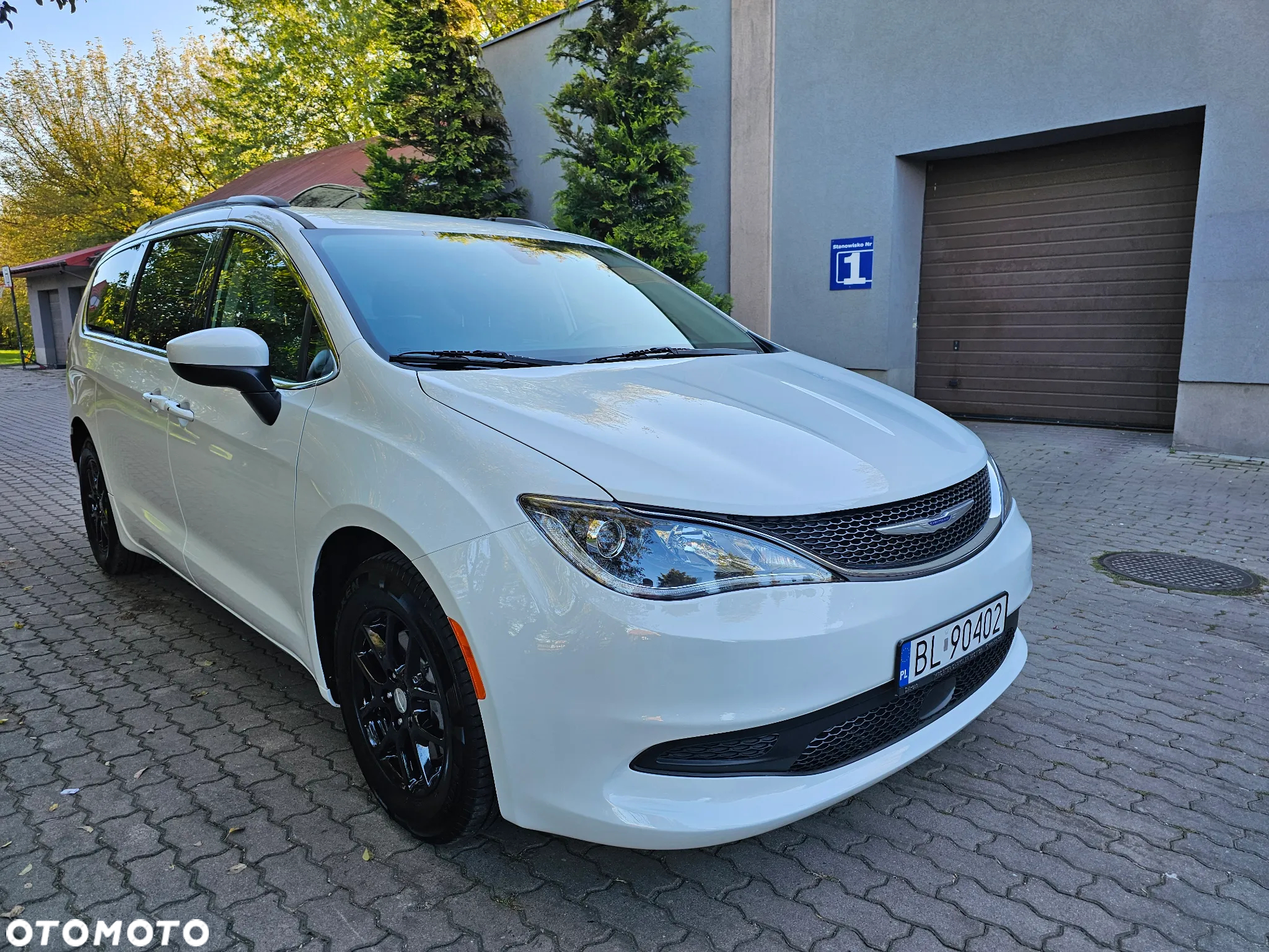 Chrysler Pacifica - 9