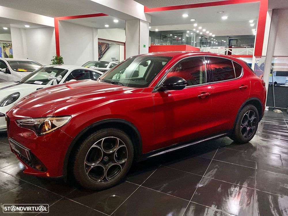 Alfa Romeo Stelvio 2.2 16V AT8-Q4 Executive - 4