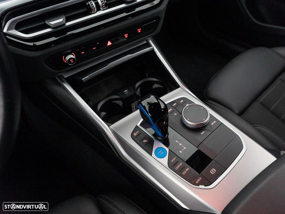 BMW i4 eDrive40 Pack Desportivo M - 25