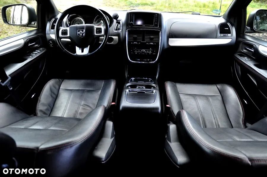 Dodge Grand Caravan - 19