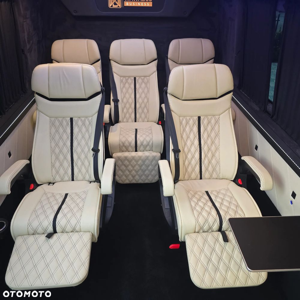 Mercedes-Benz Sprinter - 24