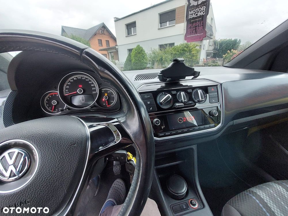 Volkswagen up! club - 7