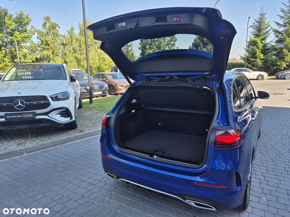 Mercedes-Benz Klasa B 200 d AMG Line 8G-DCT - 29