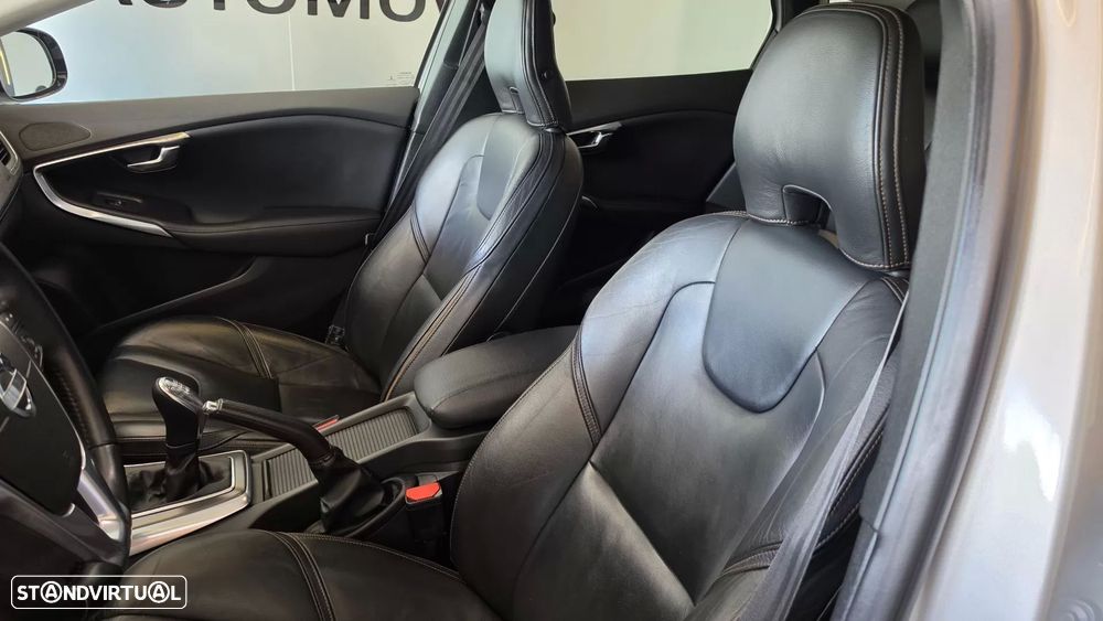 Volvo V40 Cross Country 1.6 D2 Summum - 39