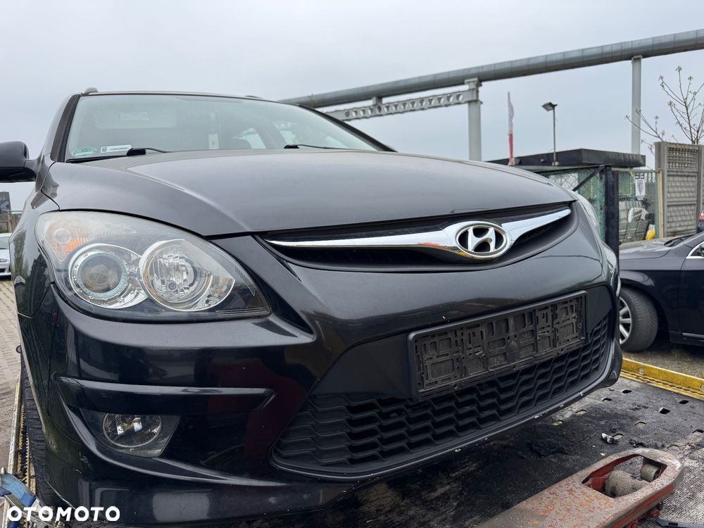 Hyundai i30 lift kombi kolor 9F czarny wszystkie części - 1