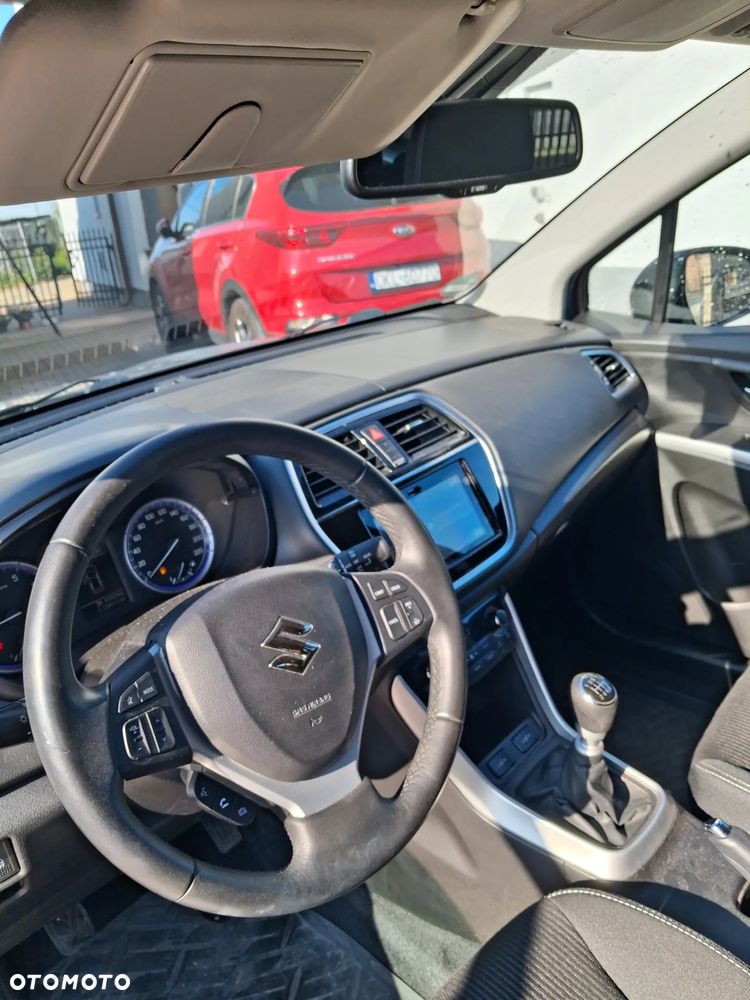 Suzuki SX4 S-Cross - 12