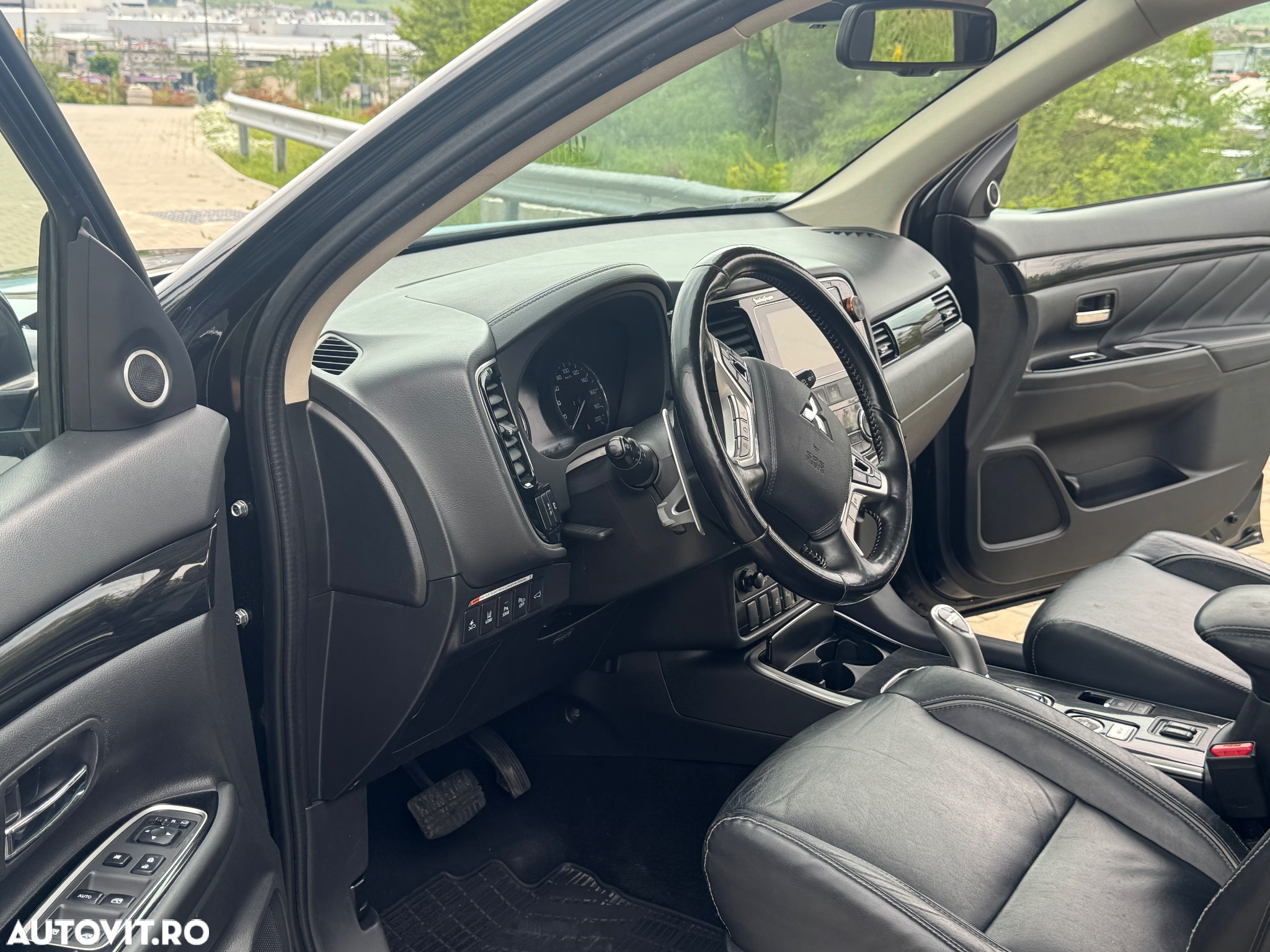 Mitsubishi Outlander 2.0 Litre DOHC MIVEC 4WD Instyle Navi - 10