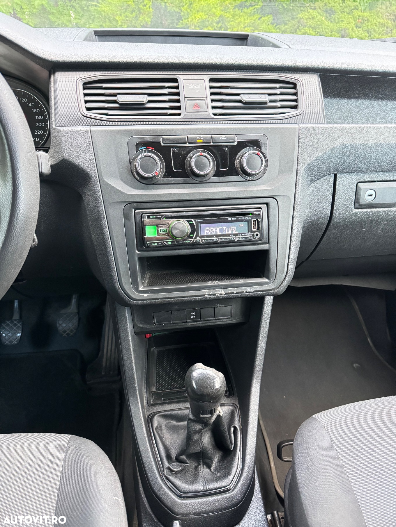 Volkswagen Caddy - 14