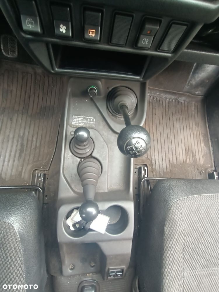 Lada Niva 1.7i - 8