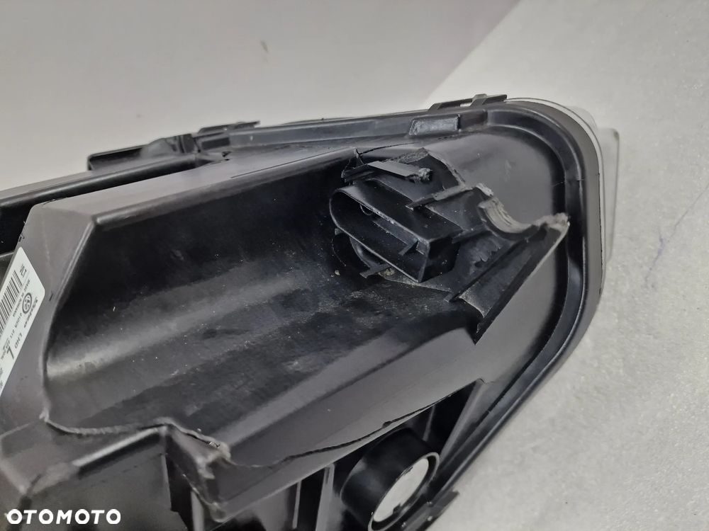 VW AMAROK I LIFT 2H3 16- LEWA LAMPA PRZEDNIA PRZÓD  XENON , NR 2H3941031B , NR AUKCJI LA86 - 21