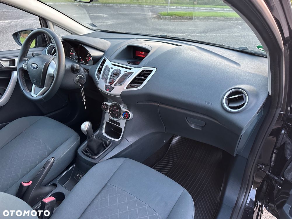 Ford Fiesta 1.25 Ambiente EU5 - 23