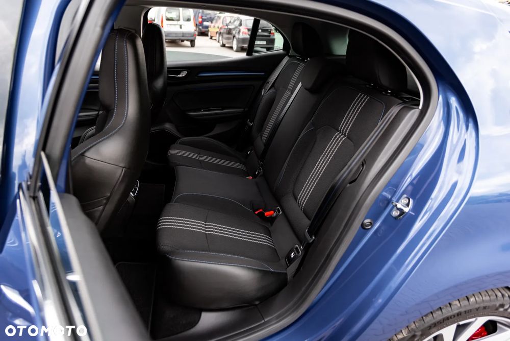 Renault Megane ENERGY TCe 205 EDC GT - 21