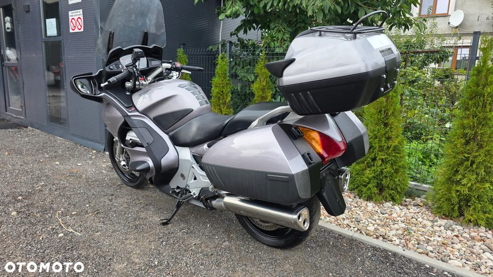 Honda ST - 6