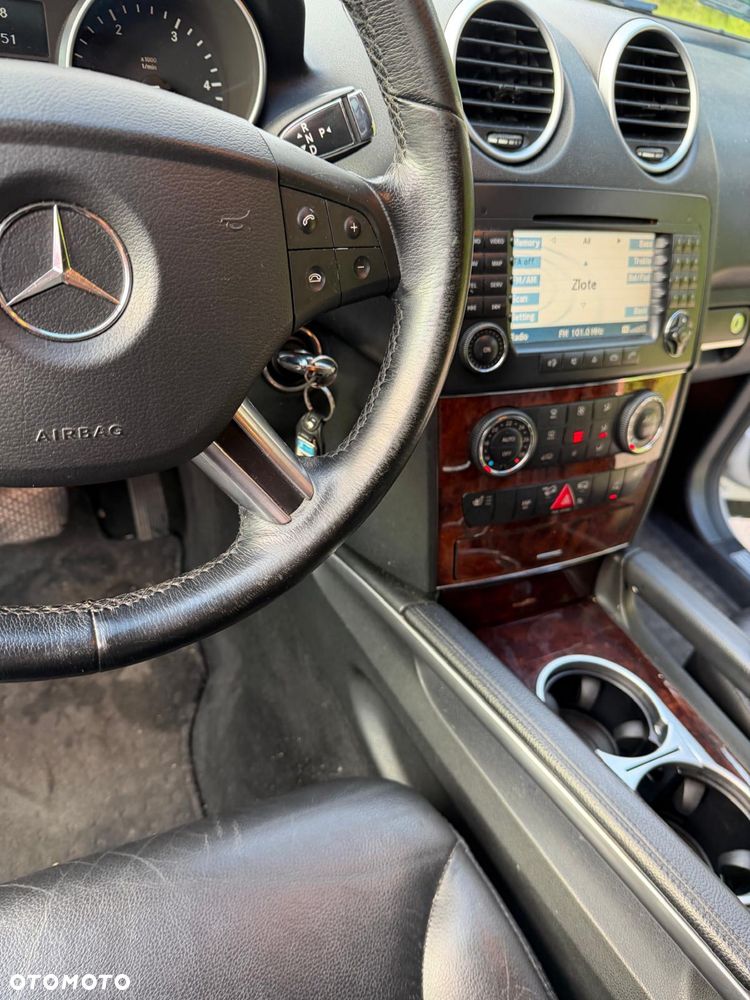 Mercedes-Benz ML - 7