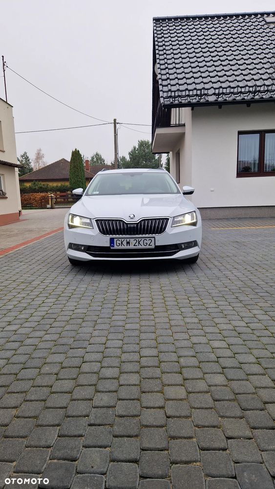 Skoda Superb 2.0 TDI Ambition - 8