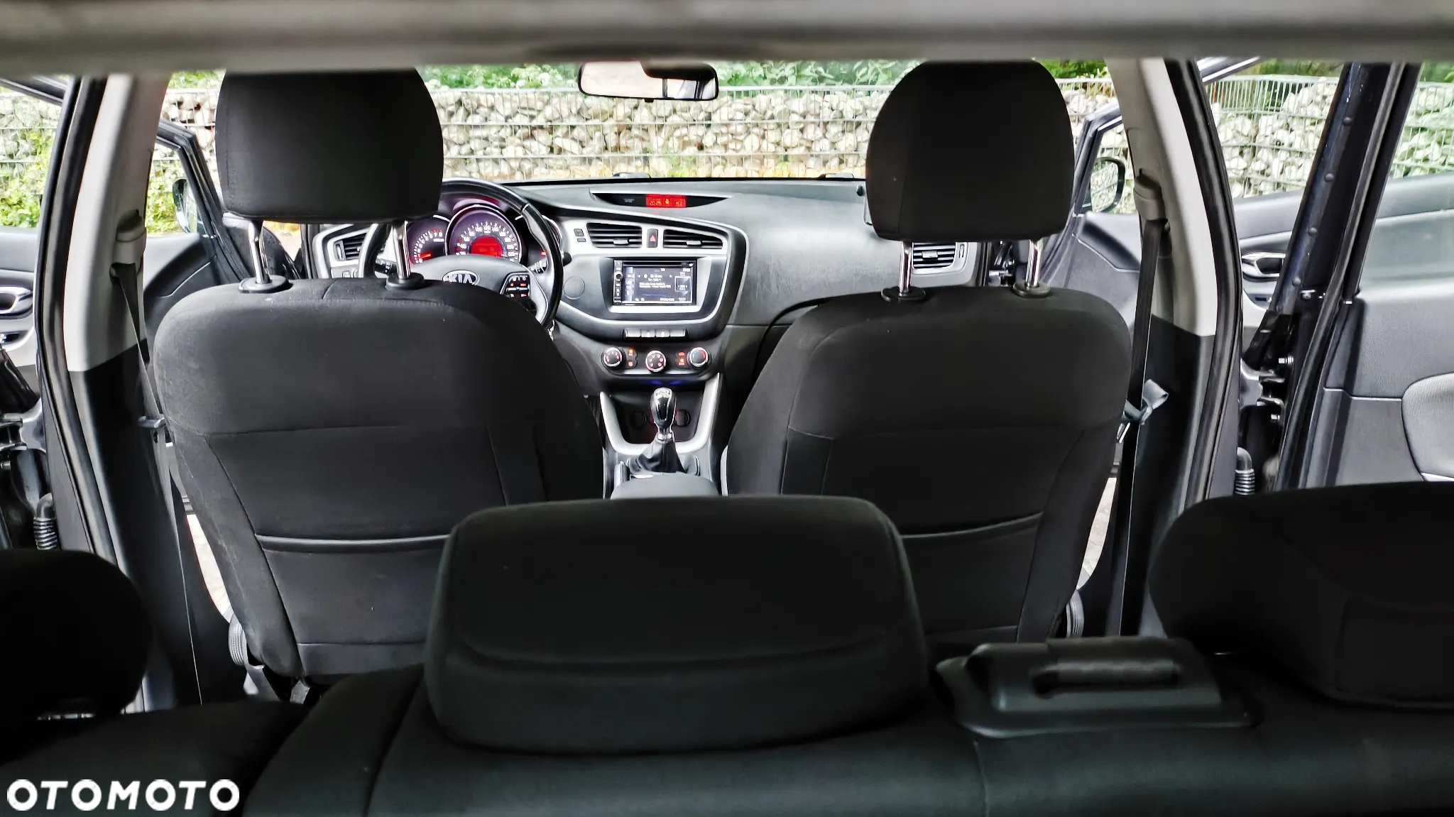 Kia Ceed - 11