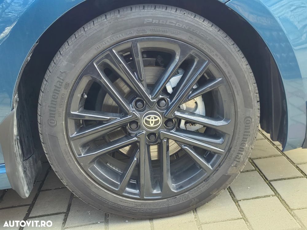 Toyota Camry - 8