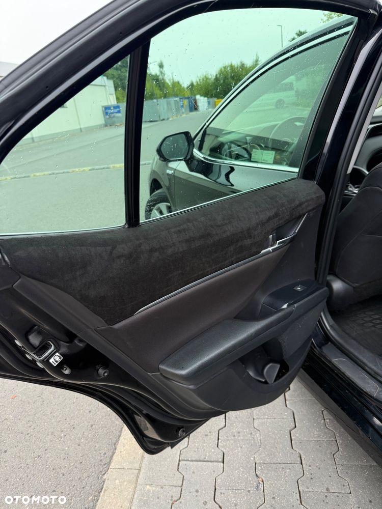 Toyota Camry 2.5 Hybrid Comfort CVT - 32