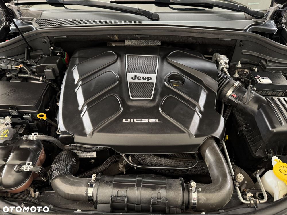 Jeep Grand Cherokee - 35